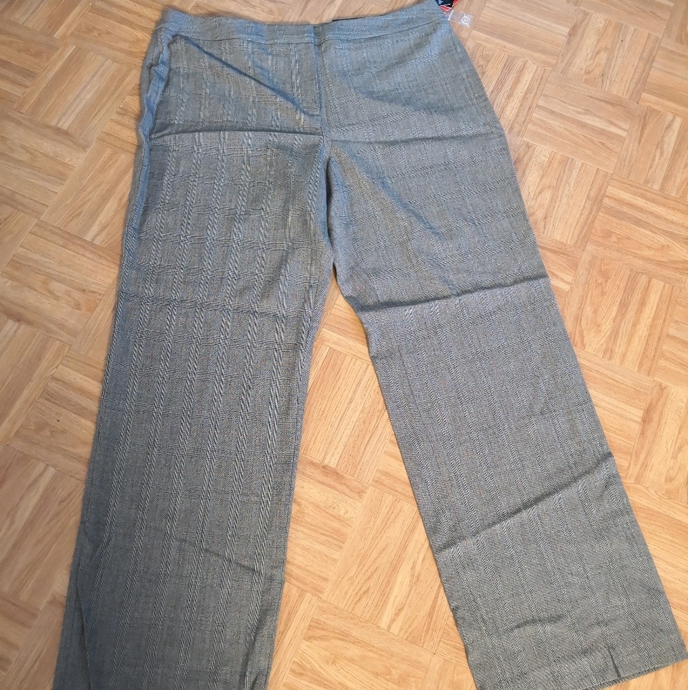 Style & CO.  women's julie pants size 18 NWT